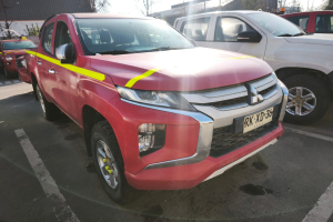 MITSUBISHI L200 2.4 KATANA CRT 4X4 AÑO 2022 (SANTIAGO)  RKXD 36