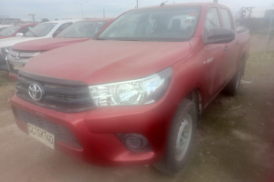 TOYOTA HILUX 4X4 2.4 DX 2023 (SANTIAGO)  SLGK 40