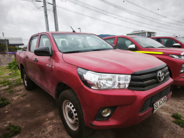 TOYOTA HILUX 4X4 2.4 DX 2023 (SANTIAGO)  SVYJ 50